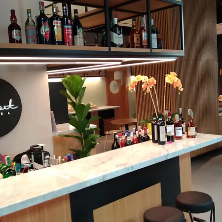 מלון The Poet לה ספציה