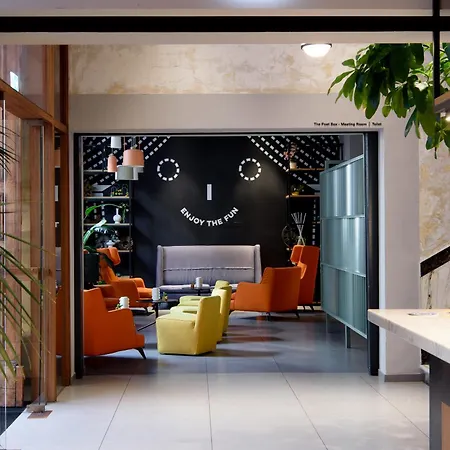 מלון The Poet לה ספציה