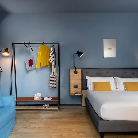 Hotel The Poet 4*