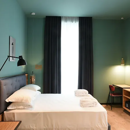 The Poet 4* לה ספציה