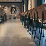 Hotel The Poet 4*