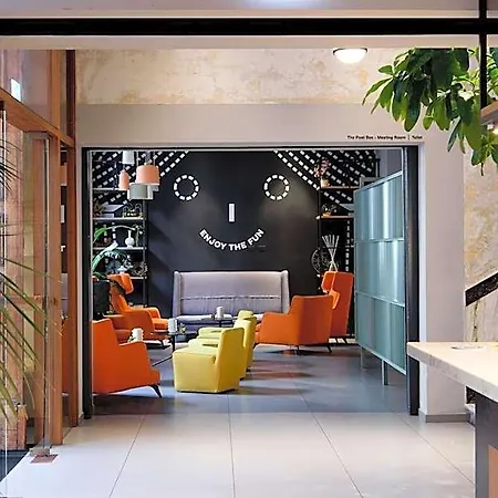 Hotel The Poet 4*