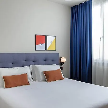 Hotel The Poet 4*