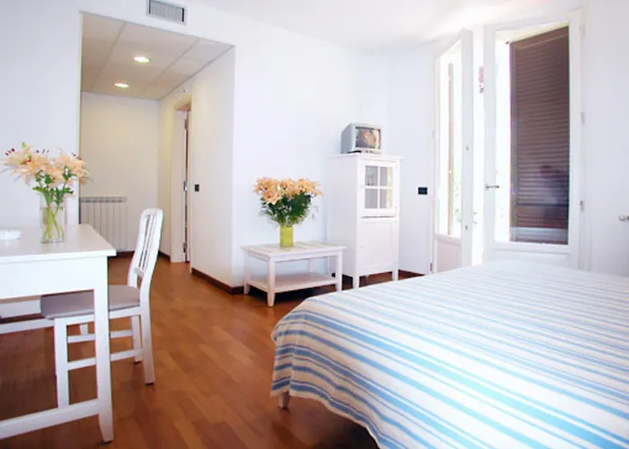 Ξενοδοχείο The Poet 4*