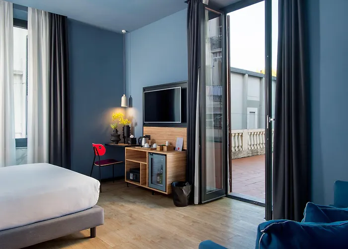 The Poet Λα Σπέτσια